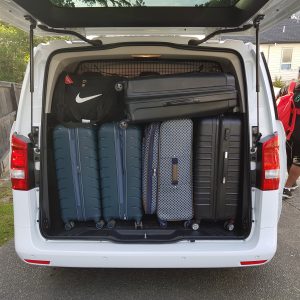 Mercedes Valente 2017 Luggages in the back